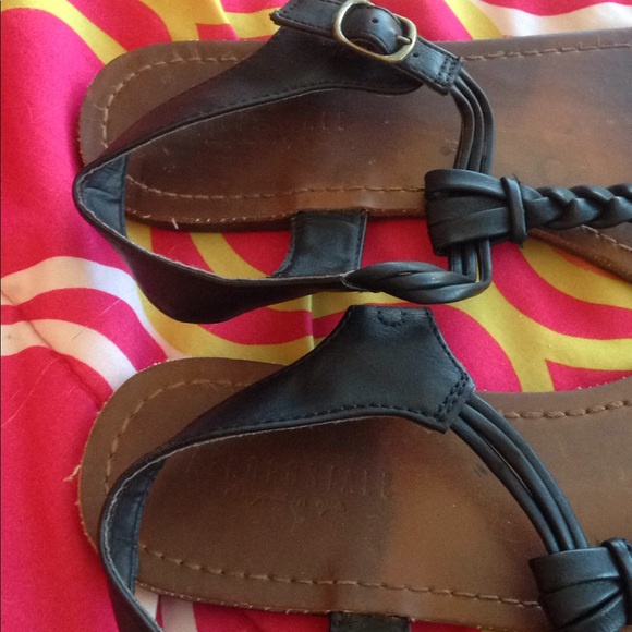 Black Aeropostale sandals - Picture 3 of 4